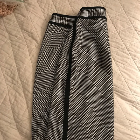 ♠️White House Black Market Skirt - Picture 8 of 8